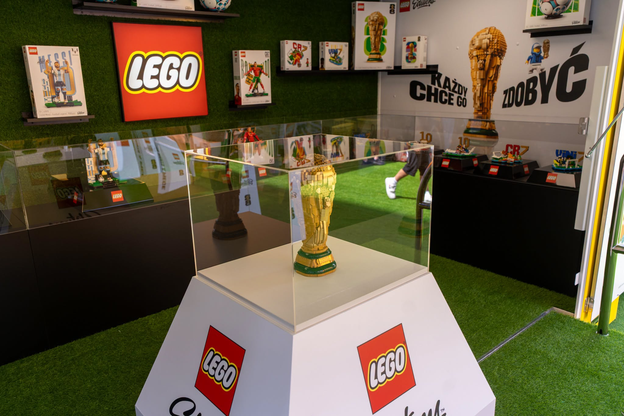 В Гданьск приедет LEGO Football Truck — бесплатное интерактивное пространство для творчества, посвящённое футболу