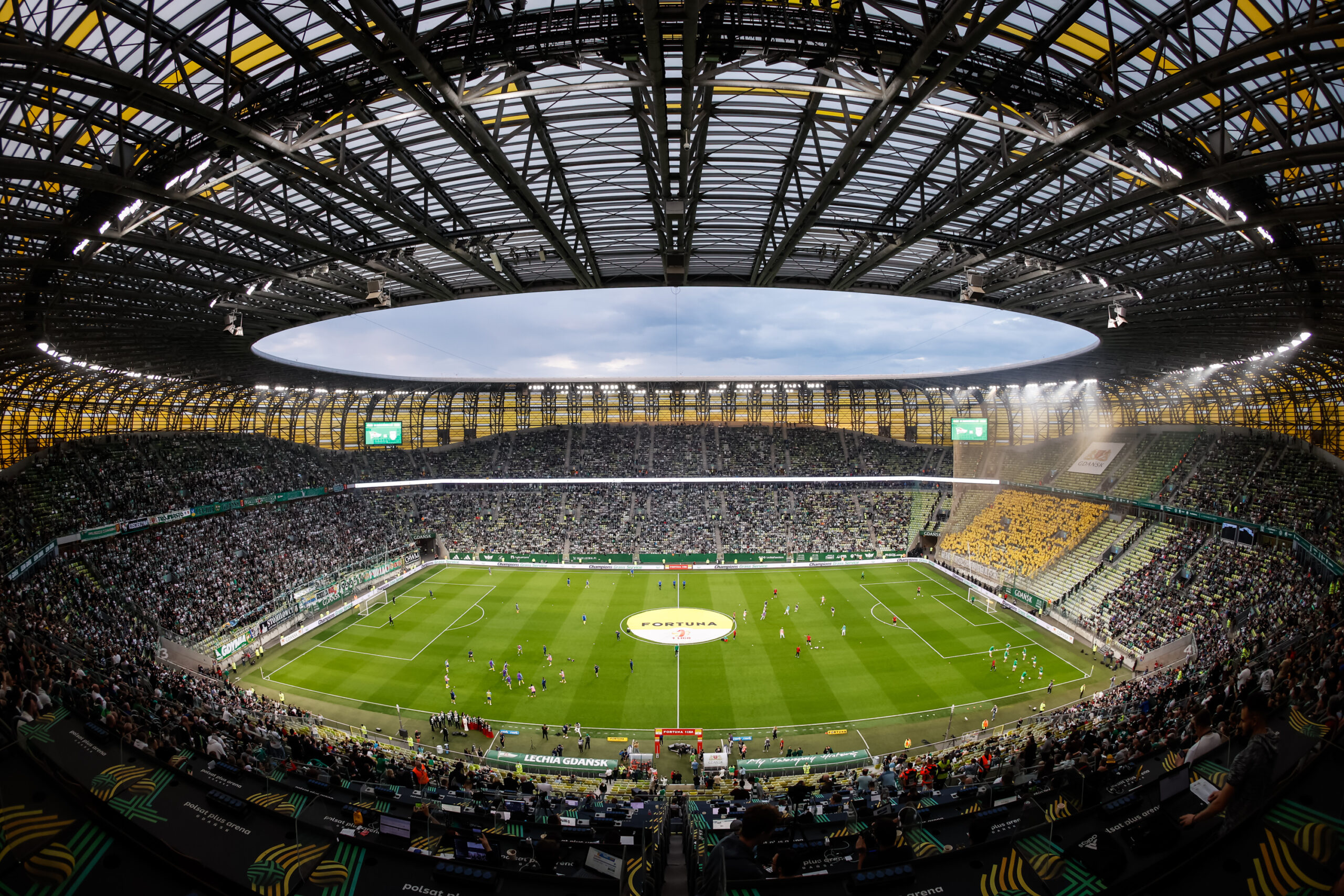 В Гданьске ожидают до 37,5 тысячи болельщиков на дерби Lechia — Arka: запустят дополнительные трамваи и автобусы